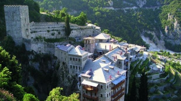 เมานต์แอทอส (Mount Athos) ภูเขาศักดิ์สิทธิ์ที่สตรี-เด็กห้ามเข้า