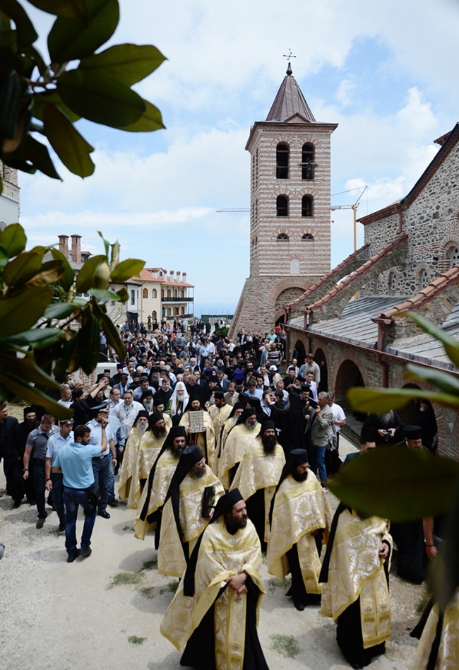 เมานต์แอทอส (Mount Athos) ภูเขาศักดิ์สิทธิ์ที่สตรี-เด็กห้ามเข้า