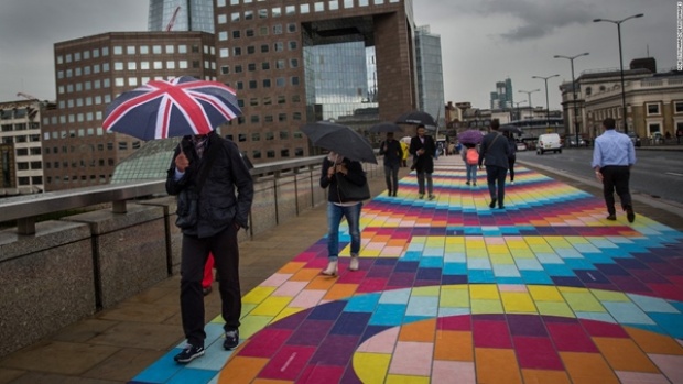 ลอนดอน ออกไอเดียเก๋ Love Mondays สร้างสีสันวันแรกของการทำงาน ที่ London Bridge