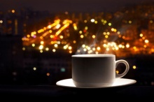 การดื่มกาแฟในเวลากลางคืนสามารถปรับเปลี่ยนนาฬิกาในร่างกายได้