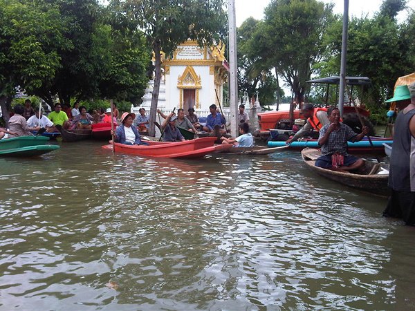 ประมวลภาพสถานการณ์ล่าสุด จาก จ.ลพบุรี(2) 