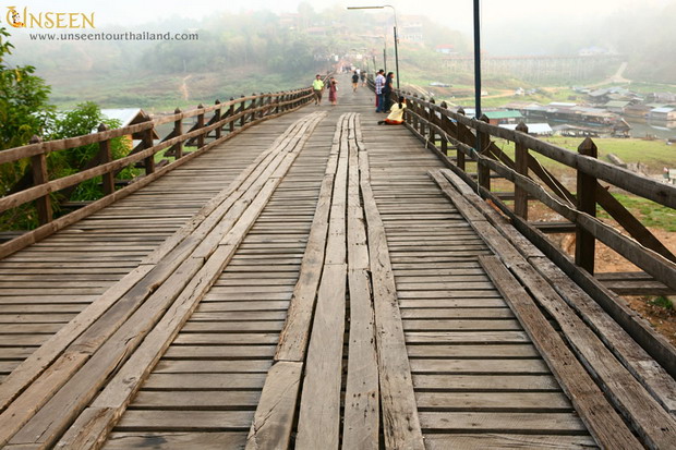 ย้อนชมภาพ ความงาม ของ สะพานอุตตมานุสรณ์ (สะพานมอญ)