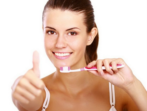 ฮือฮา ผลวิจัยอ้างแปรงฟันบ่อย เป็นผลดีต่อสมอง ป้องกันความจำเสื่อม!