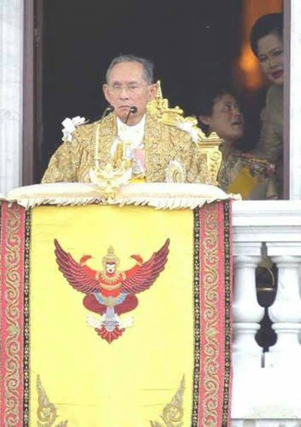 เบื้องหลังภาพ พระราชา-พระราชินี เคียงข้างฉลองราชย์ 60 ปี คือที่สุดของความรัก