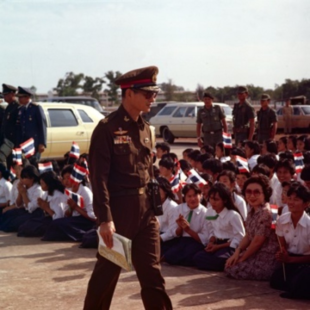 พระราชประวัติในหลวง รัชกาลที่ 9