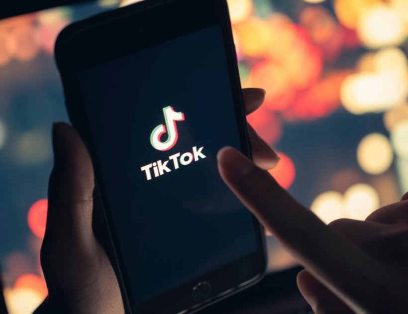 งานเข้า! เตือนระวัง ใครที่เล่น Tiktok-Reel มากๆ เสี่ยงเป็นโรคนี้