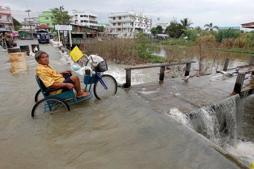 รวมภาพน้ำท่วม ที่ทำให้คุณร้องไห้ได้[1]