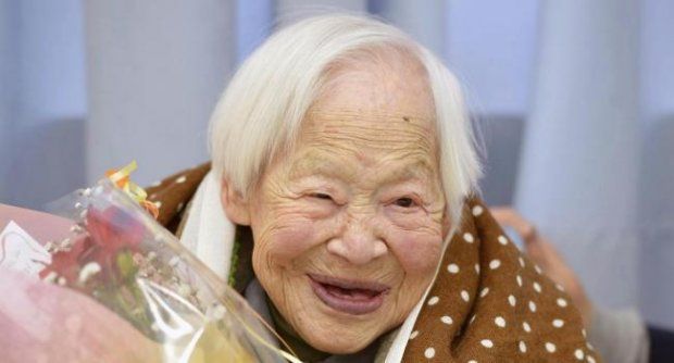 คุณยายเจ้าของสถิติโลกอายุยืนที่สุดฉลองวันเกิดครบ 115 ปี