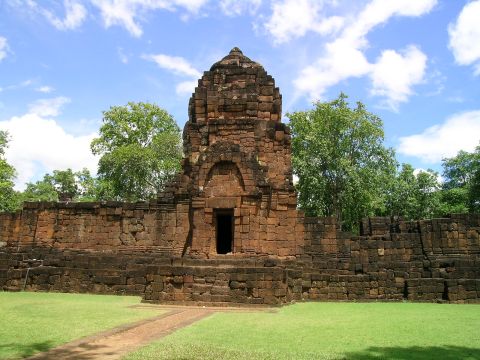 อุทยานประวัติศาสตร์เมืองสิงห์ หรือปราสาทเมืองสิงห์