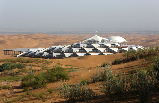  มหัศจรรย์โรงแรมดอกบัวทะเลทรายในมองโกเลียใน