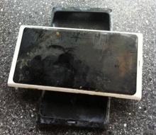 Xperia Z ยังอาย เมื่อ Nokia Lumia 800 แช่น้ำ 3 เดือนยังใช้ได้