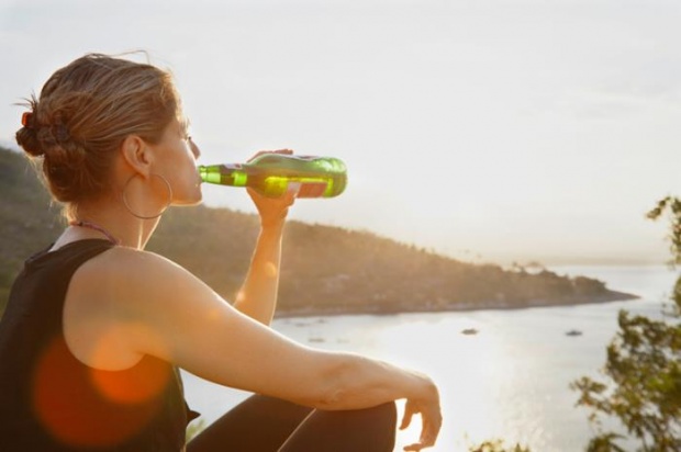 งานวิจัยใหม่ชี้ ‘การดื่มเบียร์’ สามารถช่วยให้คุณลดน้ำหนักและลดปริมาณคอเลสเตอรอลได้