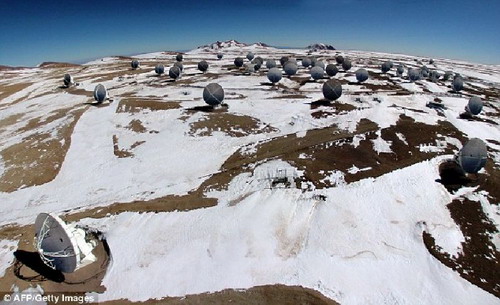 เหลือเชื่อ อากาศสุดวิปริต ทะเลทรายแห้งแล้งสุดของโลก เจอหิมะถล่มหวั่นน้ำท่วมซ้ำ