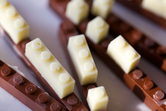 ของเล่นกินได้!! ปลดปล่อยจินตนาการพร้อมความอร่อยไปกับ Chocolate LEGO
