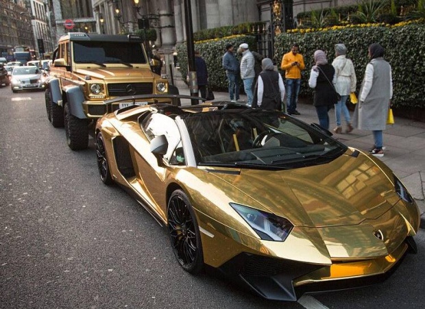 ตามมาดูเหล่าเศรษฐีพันล้านชาวซาอุฯอวด “รถหรูเคลือบทอง”