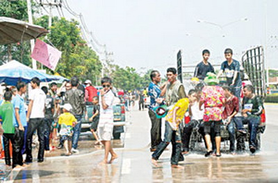 ชุ่มฉ่ำทั่วไทย เที่ยวสุขใจ มหาสงกรานต์