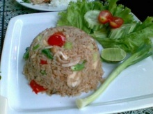 ข้าวผัดปลาเค็ม