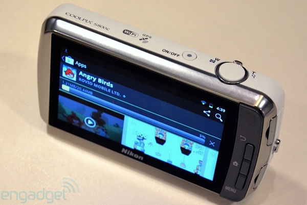 กล้องดิจิตอลใช้ระบบ Android จาก Nikon ถ่ายปุ๊บแชร์ปั๊บ, เล่น Angry Birds ได้อีก