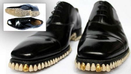 ฮือฮา ดีไซเน่อร์สุดฉีกแนวผลิตรองเท้าเป็นฟันมนุษย์