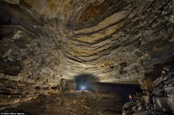 ถ้ำเอ๋อหวังตง (Er Wang Dong Cave) ถ้ำมหัศจรรย์แห่งเมืองจีน