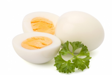 วิธีง่ายๆ ในการผ่าไข่ต้มให้สวย